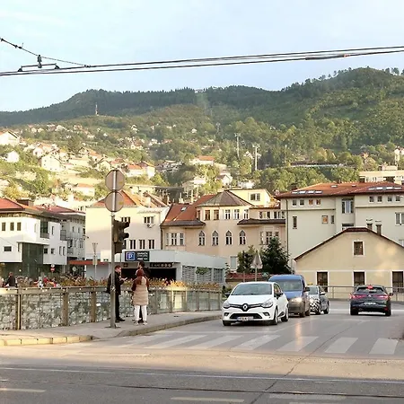 La E Bella *