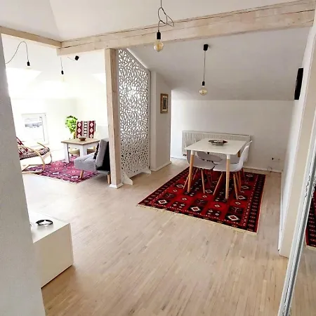 Apartment La E Bella