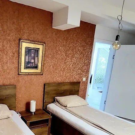 Apartment La E Bella